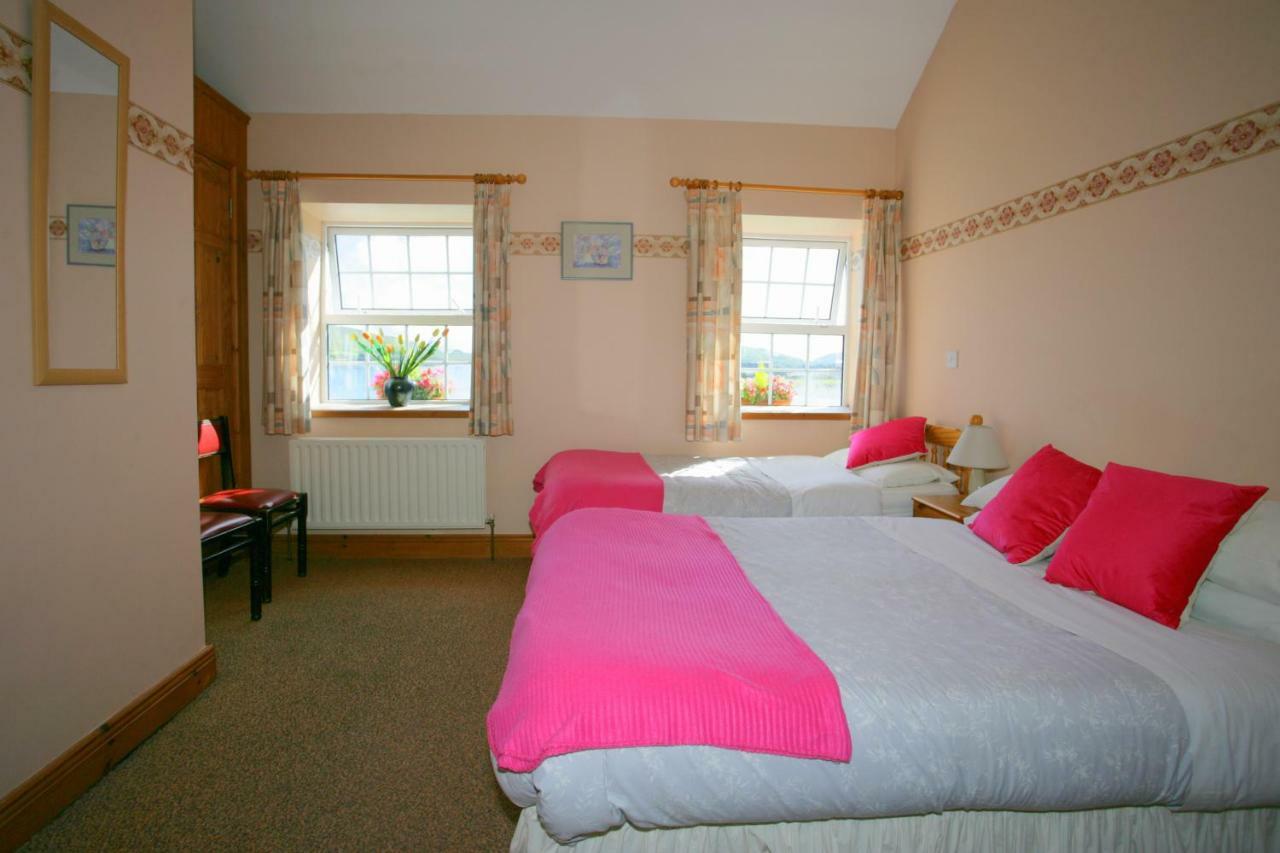 Cottage Heights B&B Castletownbere Extérieur photo
